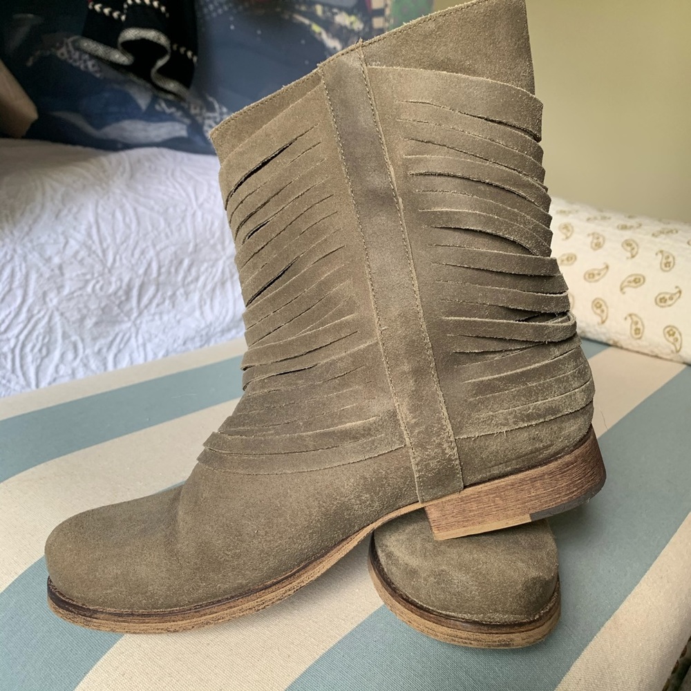 Coconuts suede moto boots